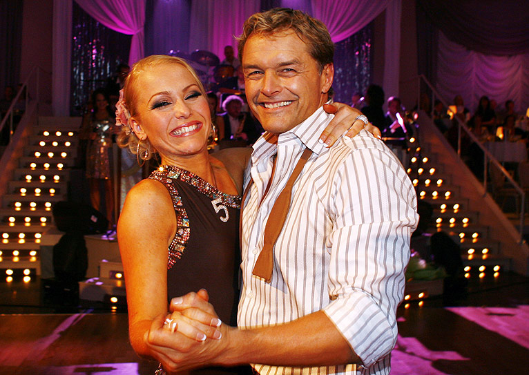  SISTE DANS:  Dag Otto Lauritzen og Gyda Svela-Thorsen kom p� seierspallen, men m� n�ye seg med bronse i �Skal vi danse�.