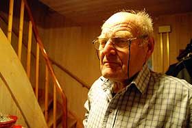 MERKET: - Jeg er var for lyder, sier Karl Hansen (76), som tjenestegjorde i Tysklandsbrigaden p� begynnelsen av 50-tallet og s� mye fattigdom og elendighet i krigsherjede Vest-Tyskland.