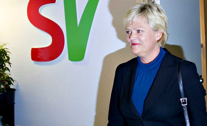 KLOKKEKLAR: Finansminister Kristin Halvorsen mener sparebankene m� ta ansvar i Terra-skandalen. Her er hun fotografert under utdelingen av prisen for ��rets seniorinitiativ 2007� p� Bristol i Oslo tidligere denne uka.