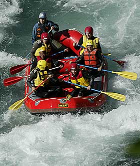 ACTION: Rafting i Sjoa.