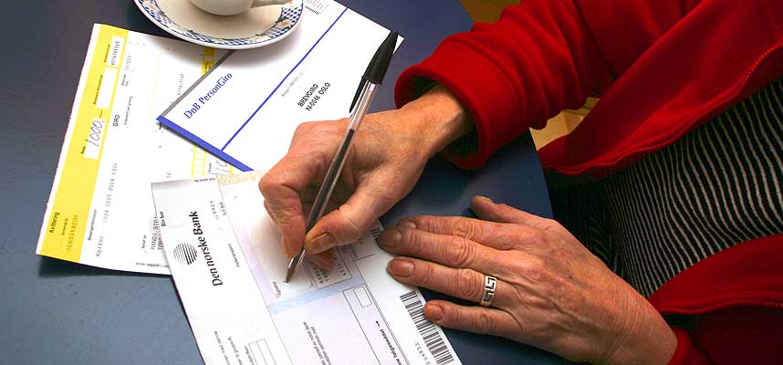 LESERNES HISTORIER: - Gjelda steg ettersom jeg betalte. Etter jeg betalte inn 4000 kroner, ble gjelda avspist med kun 360, skriver Vidar R�yne. Han er �n av mange lesere som har fortalt om sin inkasso-erfaringer.