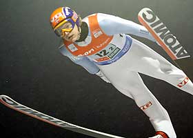 TOM HILDE: Hoppet 138,5 meter i f�rste omgang og 136,5 meter i andre.