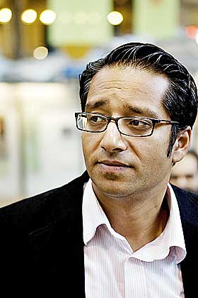 SYED-KASTEN: Etternavn som Syed forteller at man er født i høykasten Syed. - Vi er etterkommere etter profeten Muhammed, sier Ap-politikeren Yousuf Gilani til Dagbladet.no.