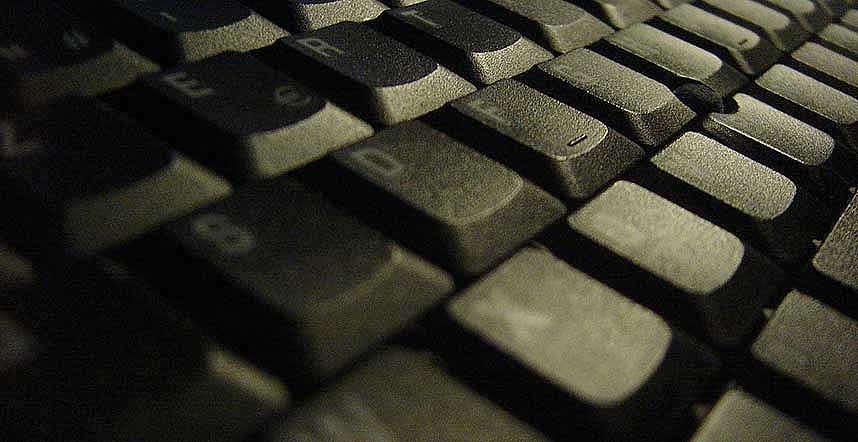 DET FRIE ORD: �nsker vi en samfunnsdebatt avgrenset til en liten elite av mer eller mindre profesjonelle meningsartister?, sp�r Dagbladet.nos kommentator.Foto: DarkSideX/CREATIVE COMMONS