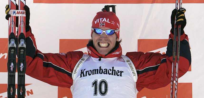 F�RSTE SEIER: 22-�rige Emil Hegle Svendsen knuste alle og tok sin f�rste verdenscupseier i Pokljuka i dag. Ole einar Bj�rndalen ble nummer 20.