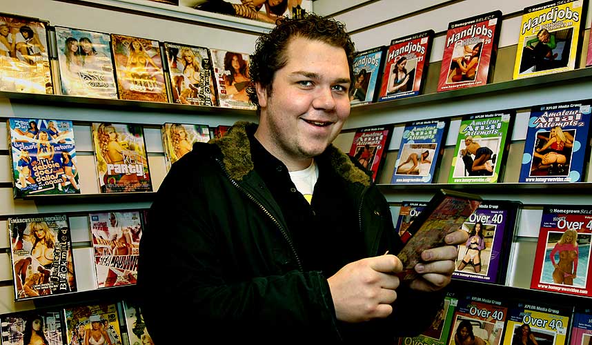 SPILLER PORNOFIKSERT: Nils J�rgen Kaalstad skal spille den pornofikserte og overvektige Rino i �Knullegutt�, filmen som er basert p� Lars Ramslies roman �Fatso� fra 2003.