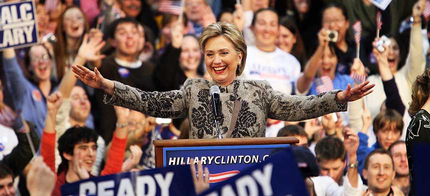 EKSTATISK: Jubelen ville nesten ingen ende ta da Hillary Clinton entret talerstolen foran ekstatiske tilhengere, etter at hun sv�rt overraskende stakk av med seieren i det viktige prim�rvalget i New Hampshire.