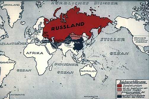 MEKTIGST OG ST�RST: Sovjetunionen ble p� dette kartet markert med r�dt for at det skulle virke st�rre. Kartet ble trykket i et atlas fra 1930 og skulle vise fram proletarstormakta.
