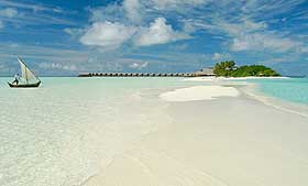 DR�MMEM�L: Nesten �n av fire mener Maldivene er dr�mmeferie nummer en.