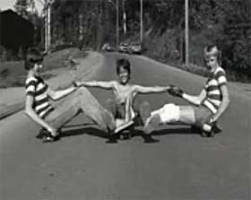 FØRSTE- OG ANDREGENERASJON: I filmen møter vi blant andre Øystein Greni, Torgny Andam, Terje Håkonsen, Tony Alva og Lars Petter Lunde. Og vi får se amatøropptak fra forbudstida.