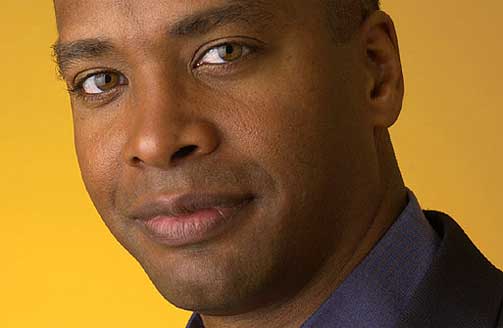 FRYKTER MICROSOFT:  Googles uviklingsdirekt�r David Drummond frykter Microsofts forretningsmetoder skal sl� inn p� nett.