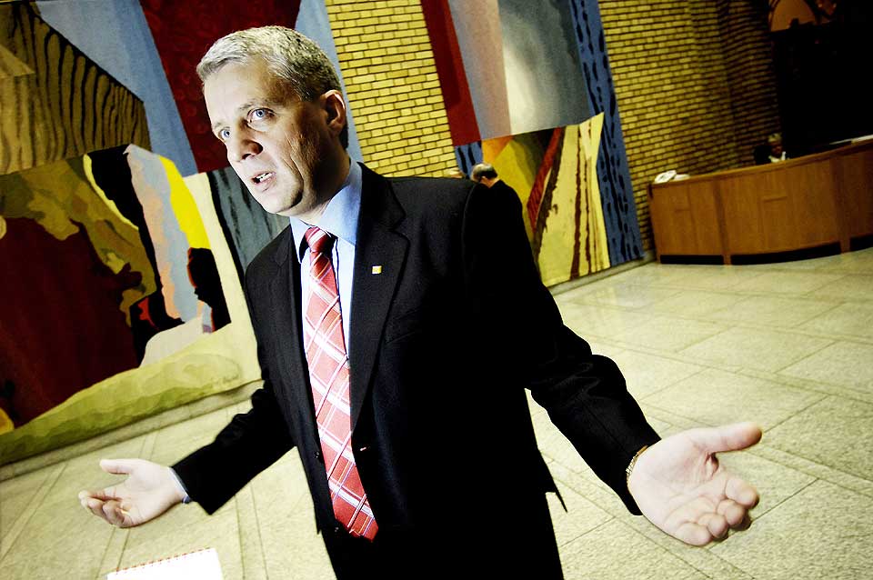 NOEN ALLTID UTE:- Det vil alltid v�re noen av de unge som aldri vil kunne finne en plass i arbeidsmarkedet. Men 10.000 er et for stort antall, sier Dagfinn H�ybr�ten til Dagbladet.no.