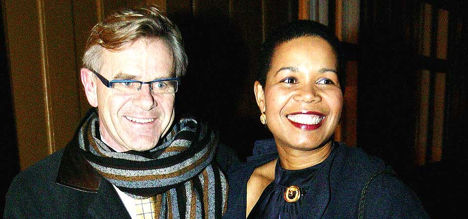 ST�TTER KONA: Manuela Ramin-Osmundsen henter st�tte hos sin ektemann Terje.