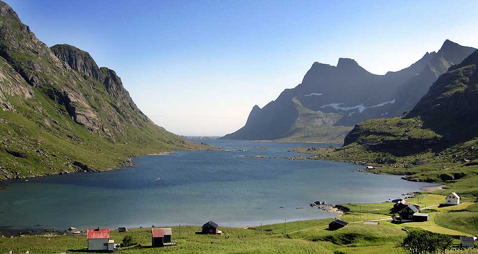 VINDSTAD: Vakre Vinstad er en av mange grunner til � bes�ke Lofoten.