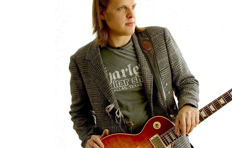 UNG BLUESHELT: Joe Bonamassa er et ekte blues-vidunderbarn. 30-�ringen har gitt ut seks album og spiller i Oslo fredag.