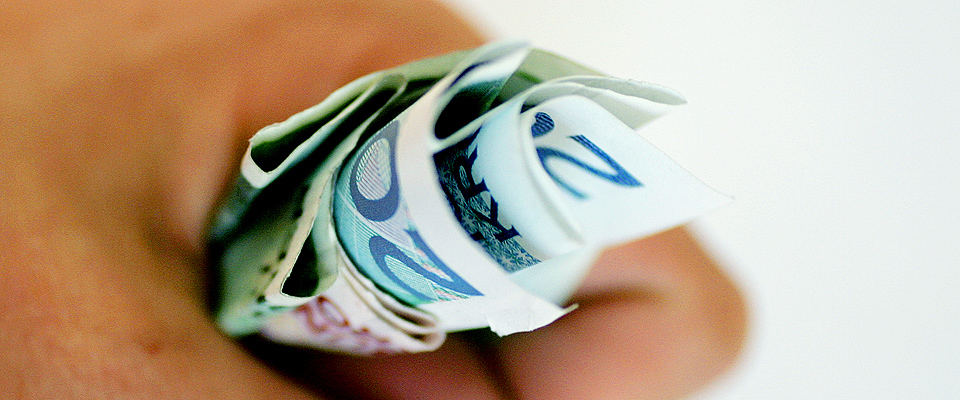 �TTE PROSENT OVER MILLIONEN: Stadig flere husstander med millioninntekter, samt �kt fokus p� forbruk, gir oss en �kende bruk- og kastmentalitet, mener Gisle H�iland i Norsk Familie�konomi.