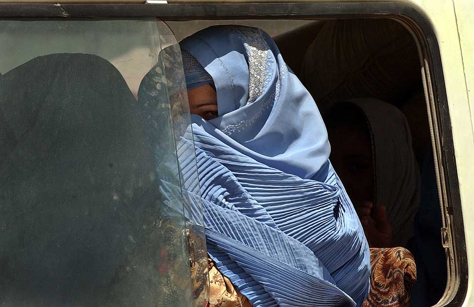 LIKE ILLE UTEN TALIBAN: Det voldsomme s�kelyset p� islam som fiende styrker ikke muslimske kvinners frihet og likestilling, skriver Dagbladets Marte Michelet.