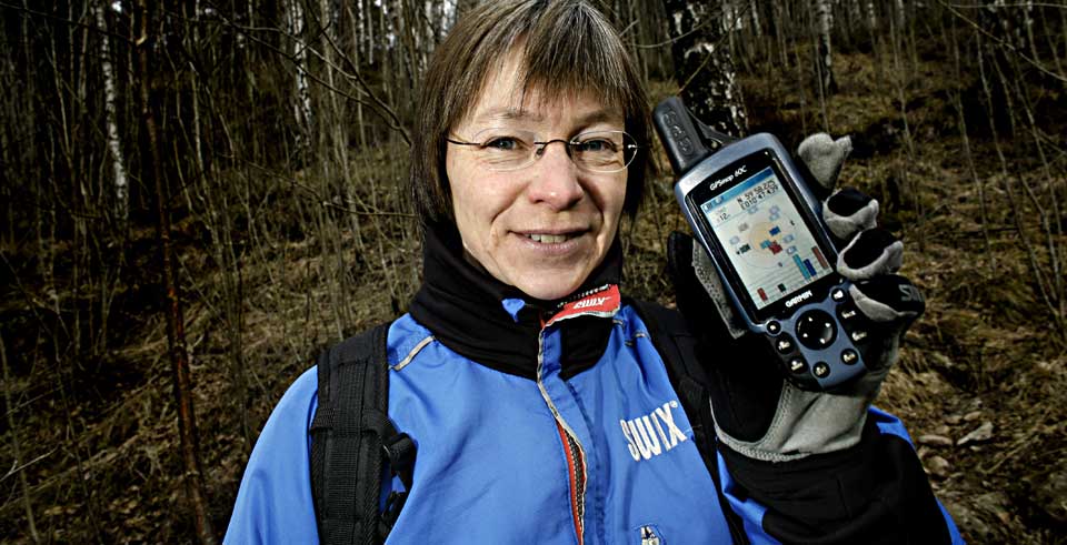 FINE NATUROPPLEVELSER: Nina Didriksen er ikke s� opptatt av � konkurrere med andre geocachere, men synes det er morsomt � v�re FTF (First to find) - f�rst ute til � oppdage en boks.