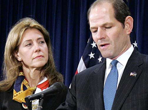 M�TTE G�: New York-guvern�r Eliot Spitzer hadde aldri noe valg etter at kvelden med Ashley var brettet ut i alle verdens medier.