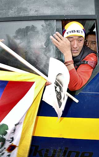 DESPERAT KAMP: Den oppgitte �rsaken til at de tibetanske munkene i India ble p�grepet, er at det ikke er tillat med anti-Kina-aktiviteter i India.