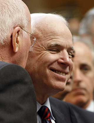 HAR ALT � VINNE: En betydelig andel av de hvite lavstatusvelgerne kan tenke seg � stemme p� McCain snarere enn p� Obama.
