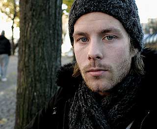 I TR�BBEL: Daniel jobber ogs� som partyfikser, noe han fikk gjengjelde for da han ble involvert i en torpedosak f�r jul.