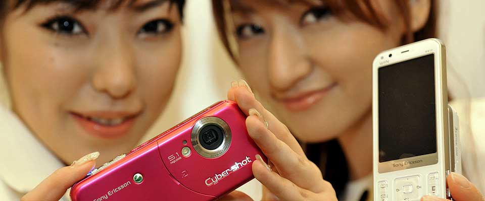 SATSER P� FORSKNING OG INNOVASJON: Sony Ericsson har satset p� utvikling, noe som if�lge selskapet bidrar til et lavere overskudd.