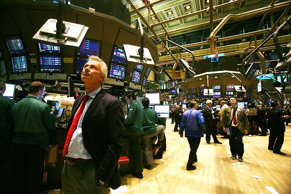 NYTT H�P: Aksjemeglerne f�lger med p� Dow Jones-indeksen i New York.