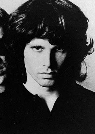 D�D: Jim Morrison ble funnet d�d i badekaret 3. juli 1971. D�ds�rsaken er ikke fullstendig klarlagt. Morrison ble 27 �r gammel.
