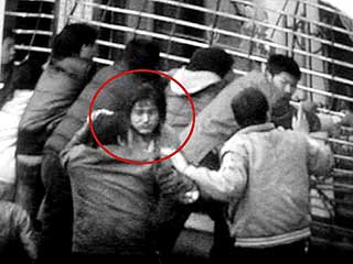 ETTERS�KT: Kinesiske myndigheter har offentliggjort bilder av  demonstranter som er etterlyst etter oppt�yene.