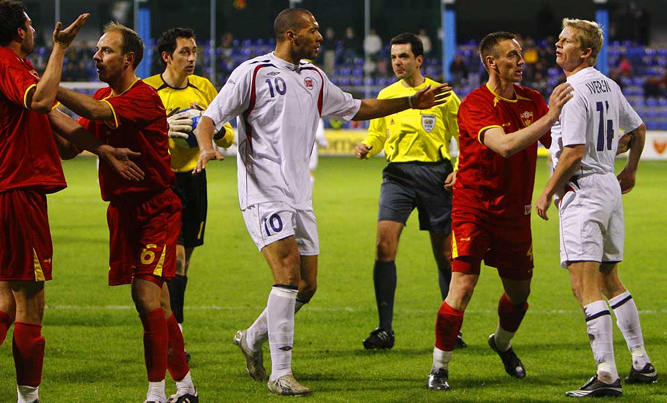 FIKK BANK IGJEN: De norske gutta har tapt 1-6 p� de siste kampene mot Wales og Montenegro, men ser ingen grunn til � henge med hodet.
