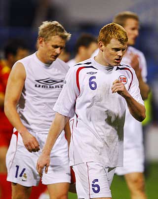 TRE SYKE M�L: Slik beskriver John Arne Riise m�lene Montenegro fikk.