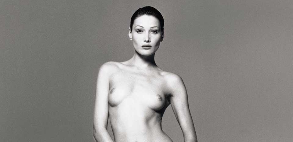 F�RSTEDAMEN: Nakenportrettet av Carla Bruni ble tatt i 1993 av Michel Comte, og er en del av samlinga til Gert Elfering. Det selges under en Christies-auksjon i New York den 10. april.