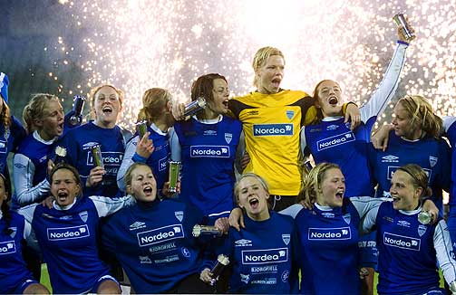 FRA NM-GULL TIL SERIEGULL: Kolbotn vant cupfinalen i fjor h�st. Dagbladet tror jentene klatrer i topps i serien denne sesongen.