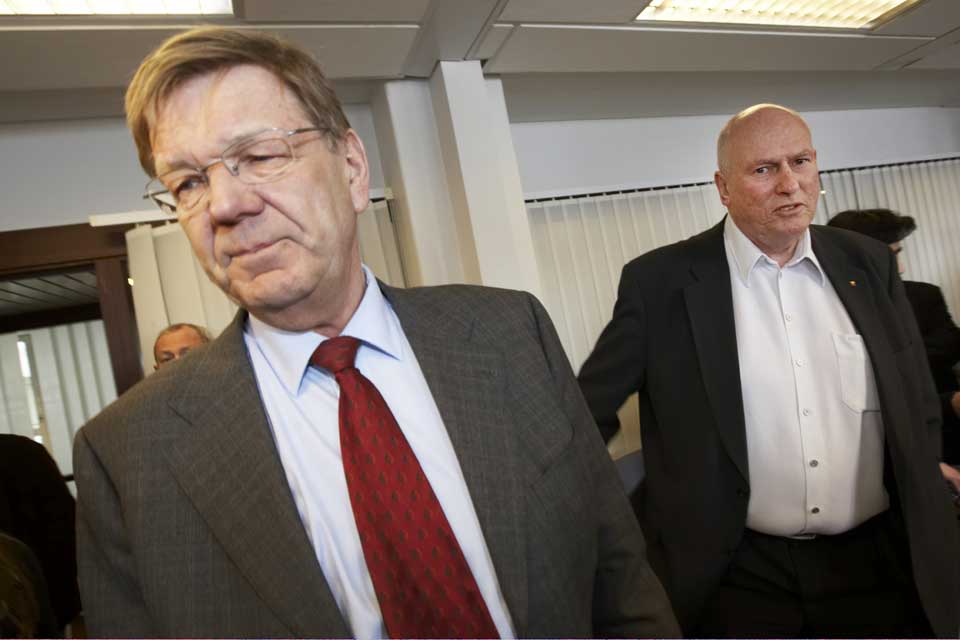 BRUDD: Det er brudd i forhandlingene mellom LO og NHO. Her NHO-sjef Finn Bergesen jr. og LO-sjef Roar Fl�then (t.h).