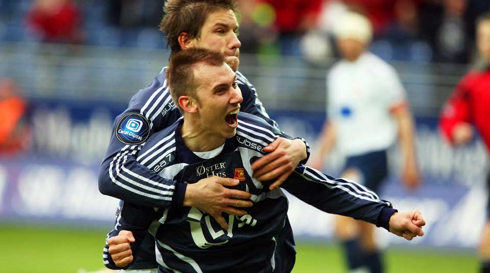 MATCHVINNER I STAVANGER: Jone Samuelsen scoret kampens eneste m�l da Viking slo Str�msgodset i �pningskampen. Siddisene er av mange tippet til topps i �r.