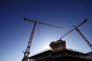 KAN BLI STOPPET: Innenfor byggfagene og byggeindustrien er r�rleggere, bedriften Glava, betong- og betongelementprodusentene og produsentene av trelast og vinduer tatt ut. Dette  vil kunne skape problemer for de store byggeprosjektene.