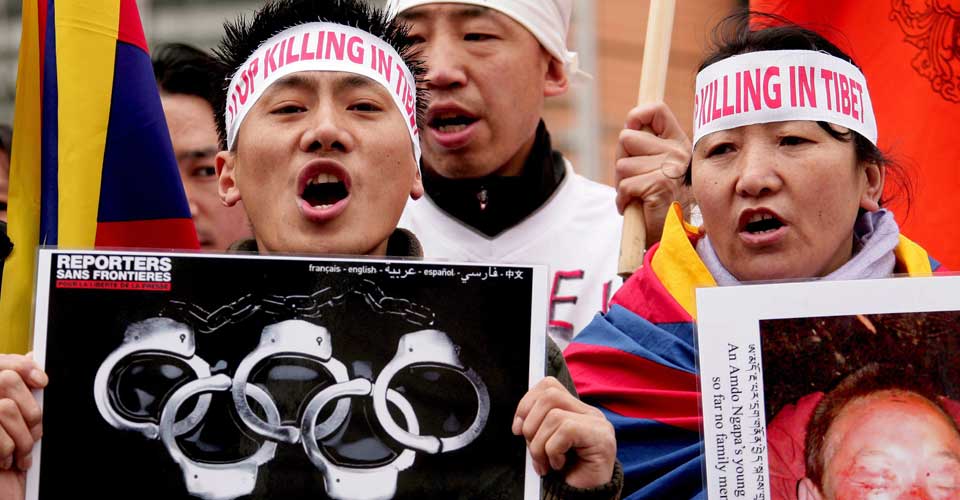 KLAR TALE: Og demonstrantene mot situasjonen i Tibet har etter hvert f�tt st�tte fra politikere verden over.