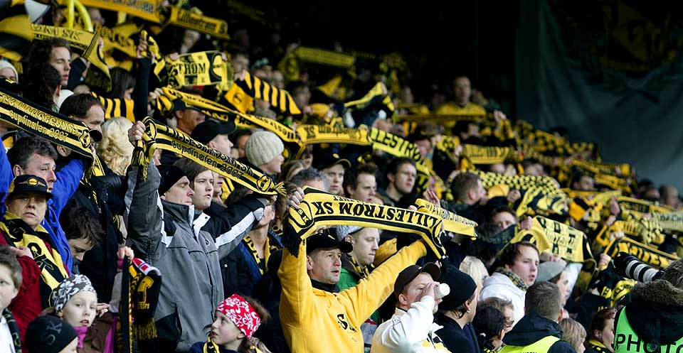 KLOKT VALG: Kanarifansen valgte samarbeid framfor konfrontasjon etter striden med klubbledelsen.