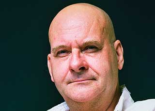 OPPGITT: Helsekost-entusiasten Lars Klette er oppgitt over manglende vilje til � teste ut naturmidler.