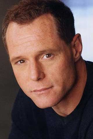IKKE MEDLEM LENGER: Jason Beghe.
