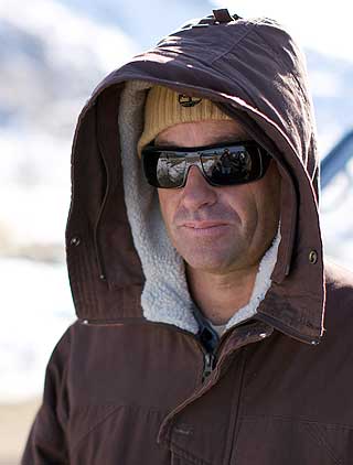 SPILTE KONSERT: Tre ganger verdensmester Tom Cullen er b�de musiker og surfer og hadde med hele bandet sitt til Lofoten.