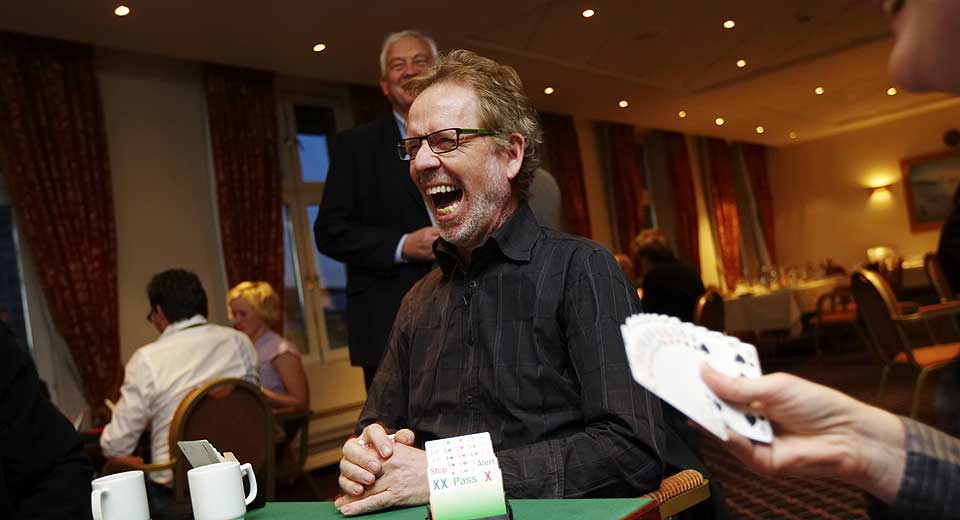 TREDOBLET: Gyro Event har tredoblet omsetningen mens Ivar Dyrhaug (59) har v�rt sjef. Her er han fotografert i et bridgelag til inntekt for NRKs TV-innsamling i fjor.