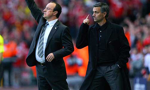 IKKE S� SPESIELL: Benitez mener Mourinhos Chelsea ikke skiller seg nevneverdig fra arvtaker Avram Grants utgave av de bl� fra London.