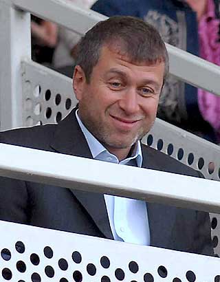 MANNEN BAK SUKSESSEN: Det er Roman Abramovitsj som er hemmeligheten bak Chelseas suksess - ikke managerene, mener Benitez.
