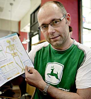 EINAR R�HNEB�K: Forlagssjef i Aller forlag.