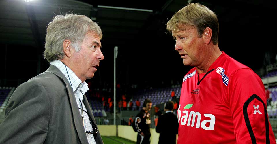ST�R FOR TO FORSKJELLIGE TING: Det mener Egil Olsen (t.v.) om han og n�v�rende landslagssjef �ge Hareide.