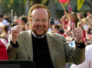 KJ�PTE UNITED: Malcolm Glazer kj�pte Manchester United for 1,5 milliarder dollar i 2005.