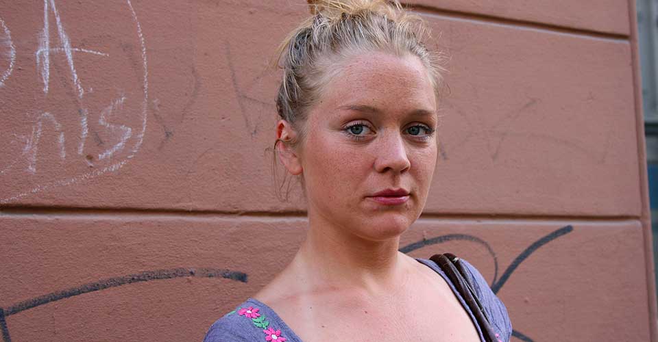 VIL SI IFRA: Mariann Steiro (24) var en av ni som ble antastet av en guttegjeng l�rdag kveld.