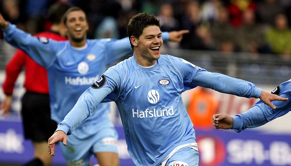 F�R EGET HJEM? Daniel Fredheim Holm og de andre V�lerenga-spillerne kan slippe jubelen l�s etter at de i dag kom et skritt n�rmere eget stadion p� Valle, hvor de i dag har treningsfasilitetene sine.